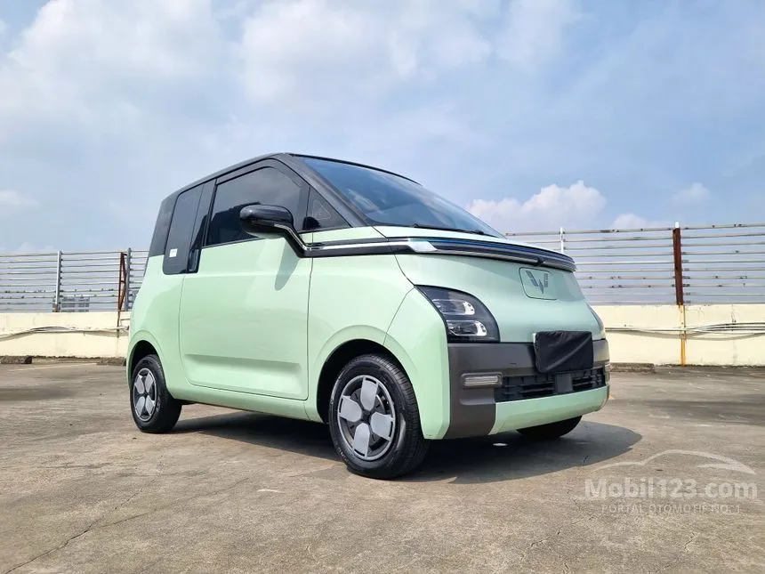 2023 Wuling Air EV Long Range + Charging Pile Hatchback