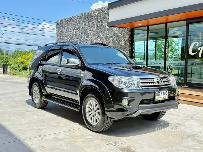 2011 Toyota FORTUNER V SUV