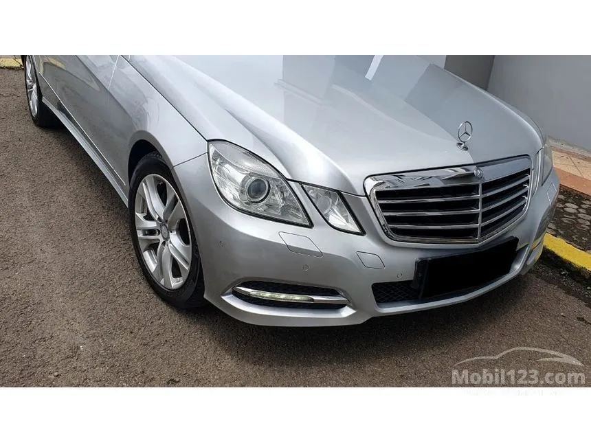 2011 Mercedes-Benz E300 Avantgarde AMG Sedan