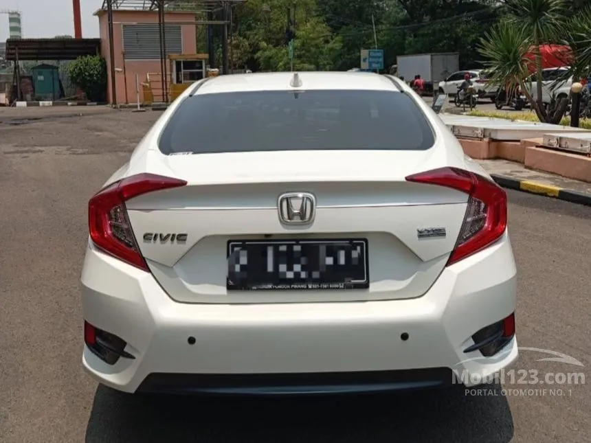 2017 Honda Civic ES Sedan