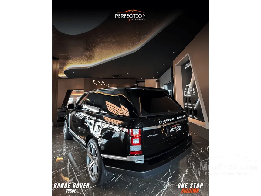 2017 Land Rover Range Rover Vogue SUV