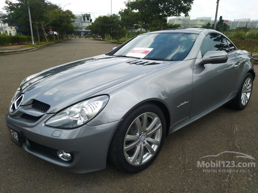 Jual Mobil Mercedes-Benz SLK300 2010 3.0 di DKI Jakarta 