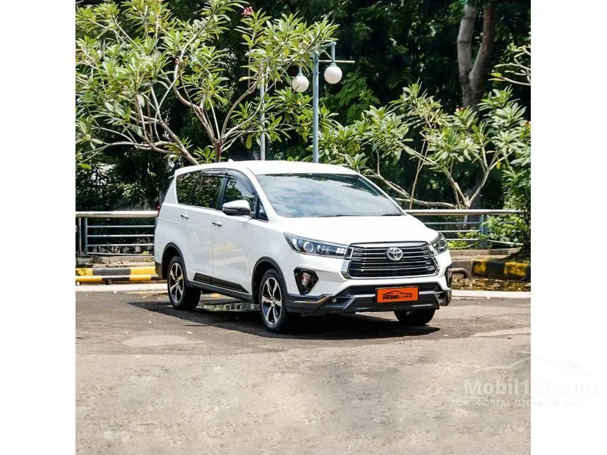 Jual Mobil Toyota Kijang Innova 2021 Venturer 50th Anniversary Edition 2.4 di DKI Jakarta Automatic MPV Putih Rp 437.000.000