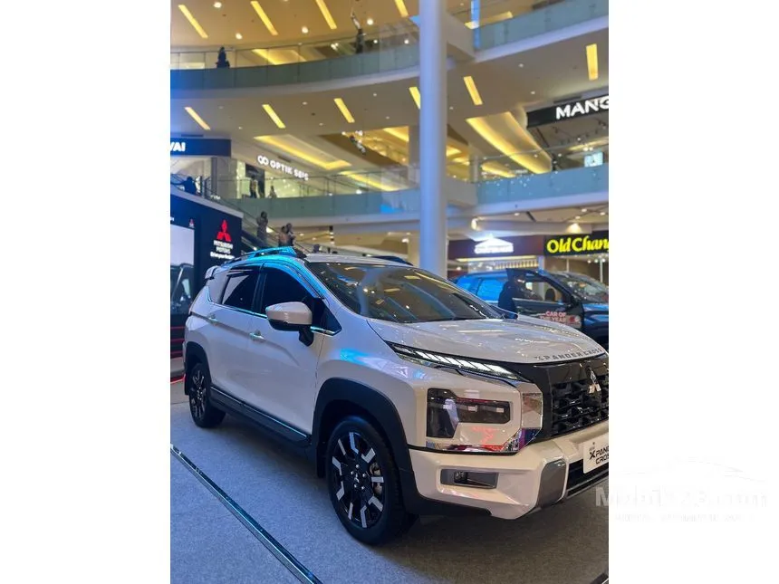 2026 Mitsubishi Xpander Cross Premium (Green Bronze Metallic Two Tone) MPV