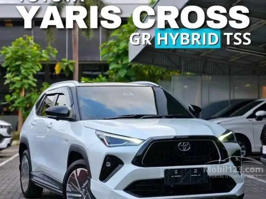 Jual Mobil Toyota Yaris Cross 2024 S GR Parts Aero Package HEV 1.5 di Sumatera Utara Automatic Wagon Putih Rp 409.950.000
