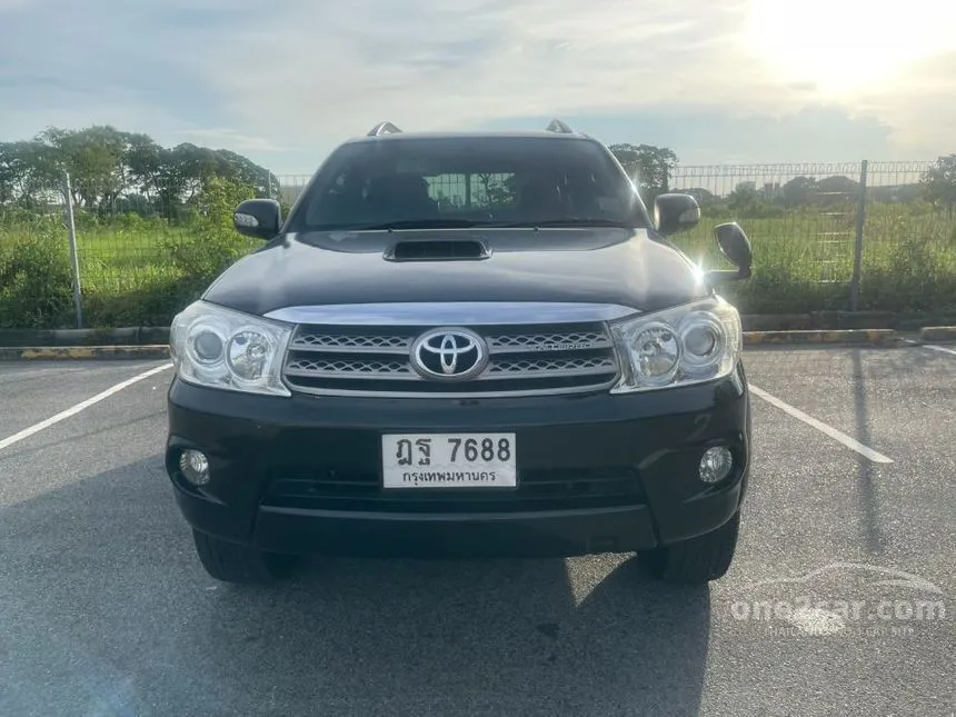2010 Toyota FORTUNER V SUV