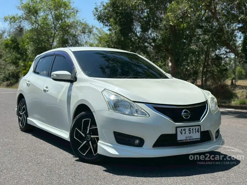 2014 Nissan PULSAR V Hatchback