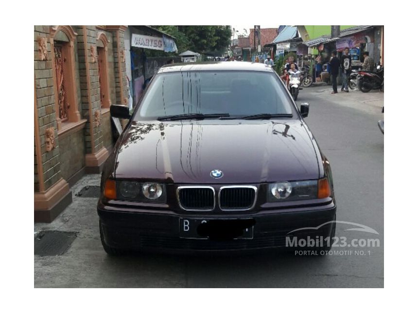 Jual Mobil  BMW  318i 1998  1 8 Manual 1 8 di Jawa Barat 