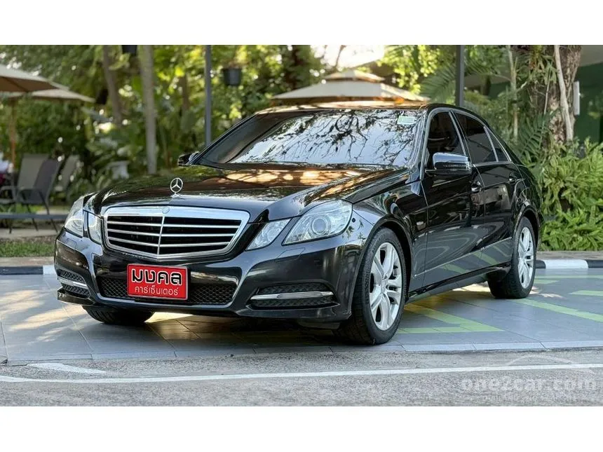 2011 Mercedes-Benz E250 Avantgarde CGI BlueEFFICIENCY Sedan