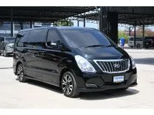 2017 Hyundai H-1 2.5 (ปี 08-17) Deluxe Van