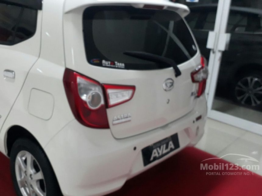 Popular 12 Skotlet Mobil  Ayla  Putih  Paling Seru 