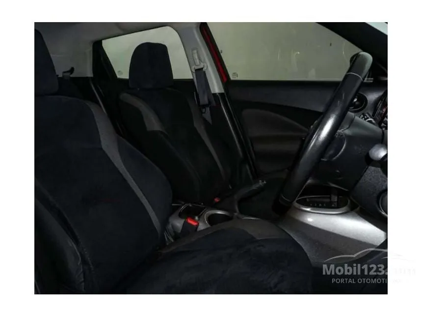 2017 Nissan Juke RX Black Interior SUV