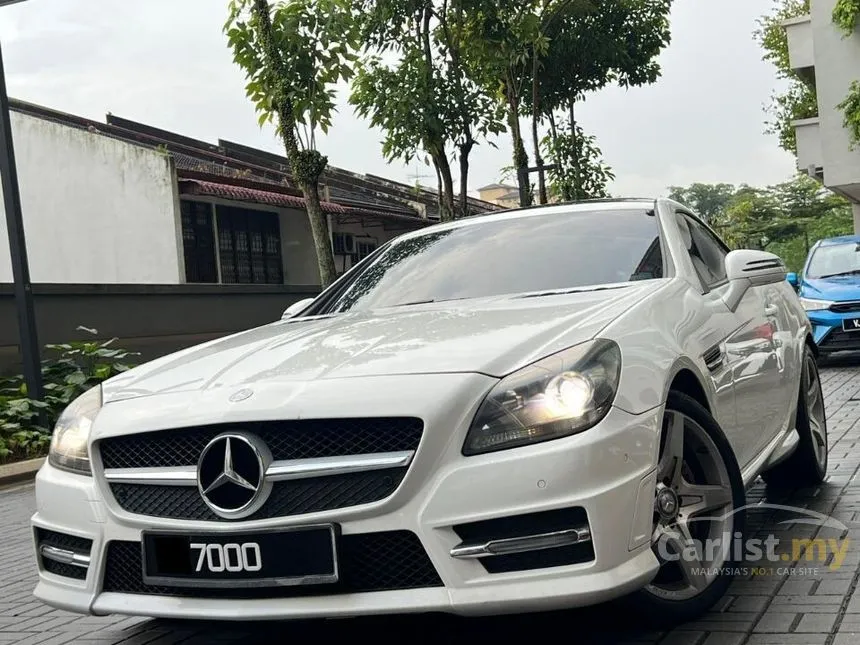 2013 Mercedes-Benz SLK200 AMG Sport Convertible