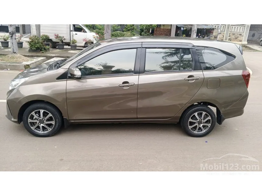 2022 Daihatsu Sigra R Deluxe MPV