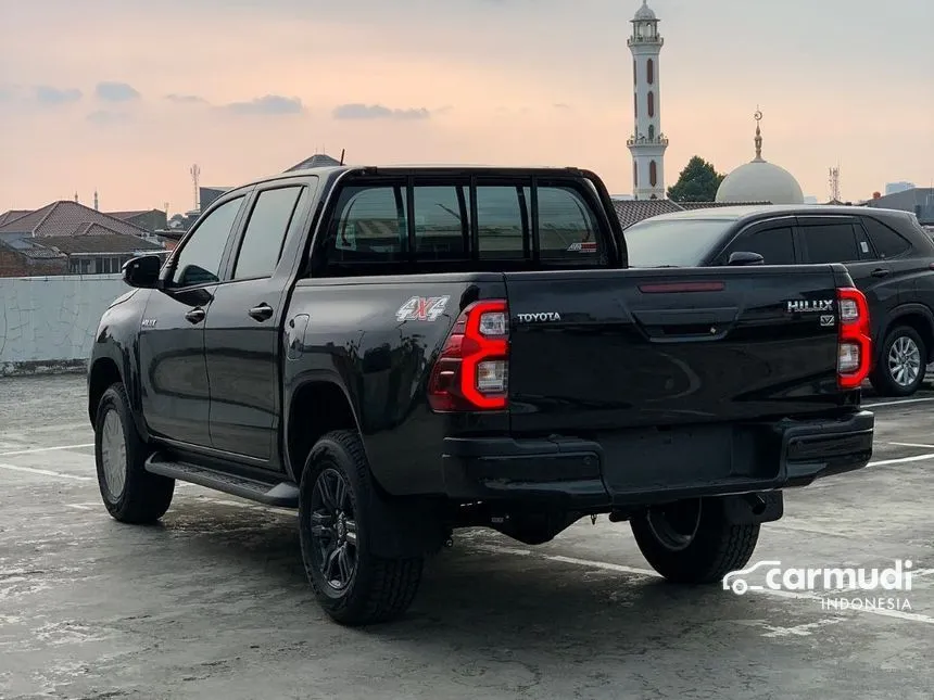 2024 Toyota Hilux V Dual Cab Pick-up