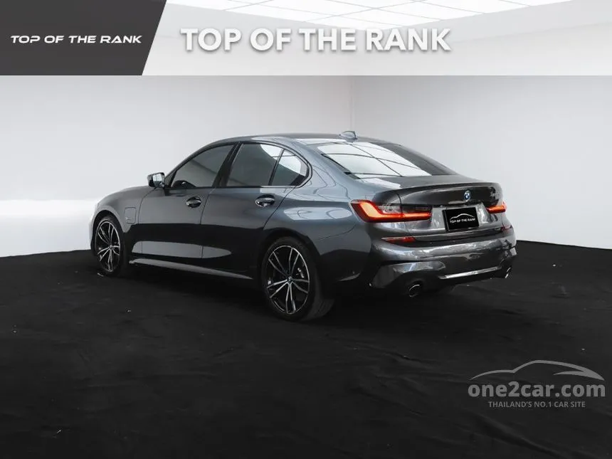 2023 BMW 330e M Sport Sedan
