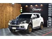 2017 Isuzu MU-X 3.0 (ปี 13-19) DVD SUV