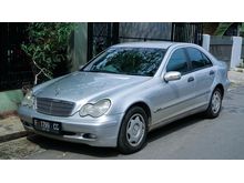 2002 Mercedes-Benz C200 Classic Sedan