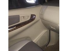 Dijual Kijang innova Diesel Matic 2012
