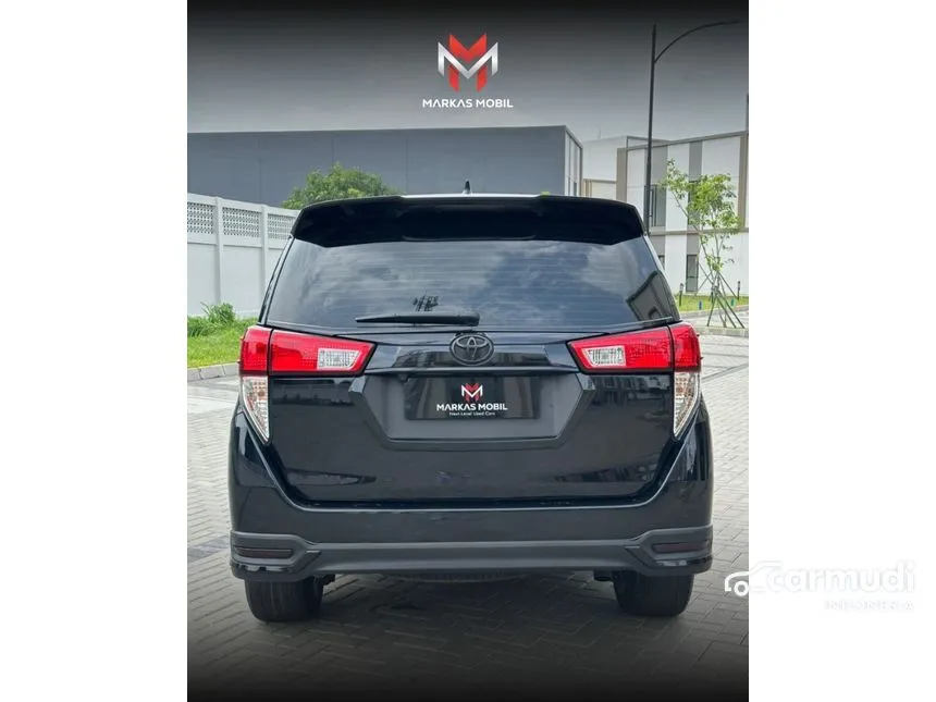 2022 Toyota Kijang Innova Venturer MPV