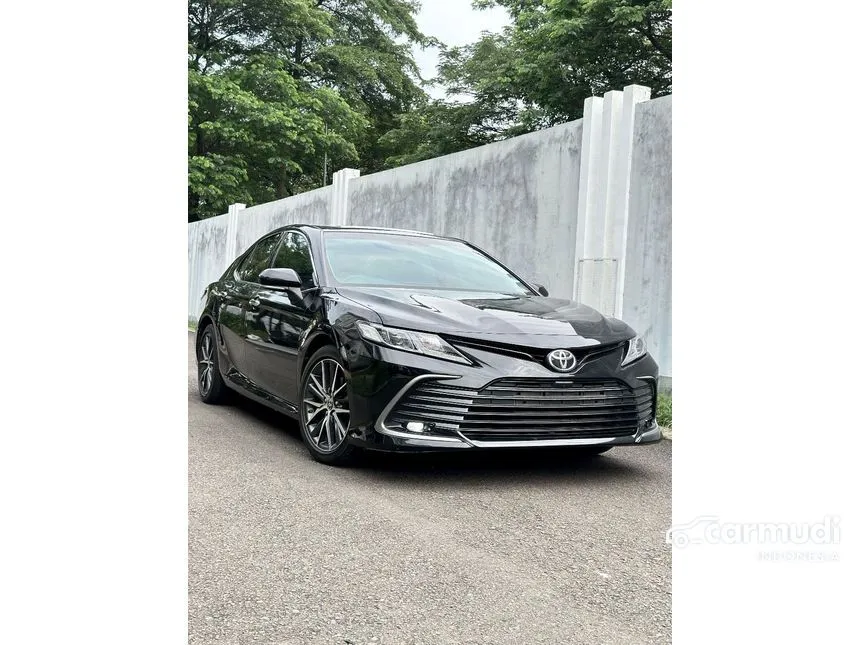 2023 Toyota Camry V Sedan