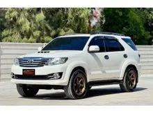 2014 Toyota FORTUNER 2.5 (ปี 12-15) V SUV