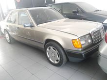 1986 Mercedes-Benz 300E 3.0 W124 L6 3.0 Manual Sedan