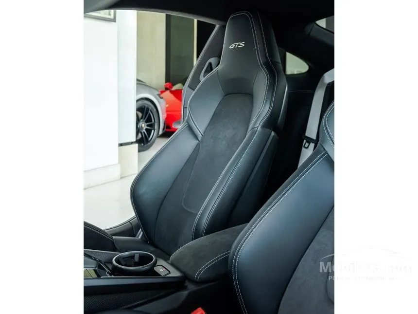2023 Porsche 911 Carrera 4 GTS Coupe