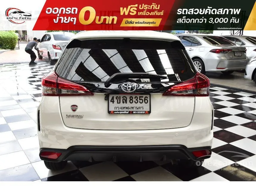 2023 Toyota YARIS Sport Hatchback