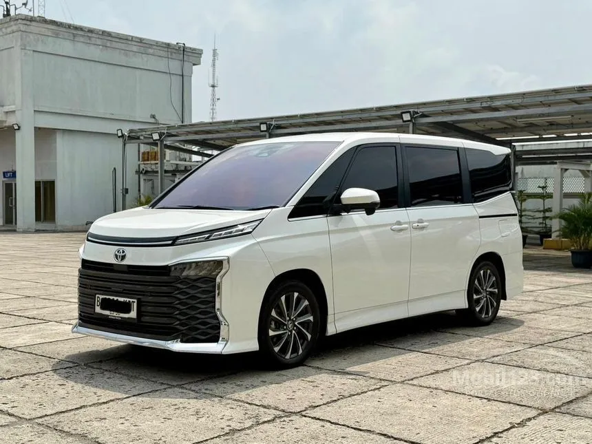 2025 Toyota Voxy (Premium Color) MPV