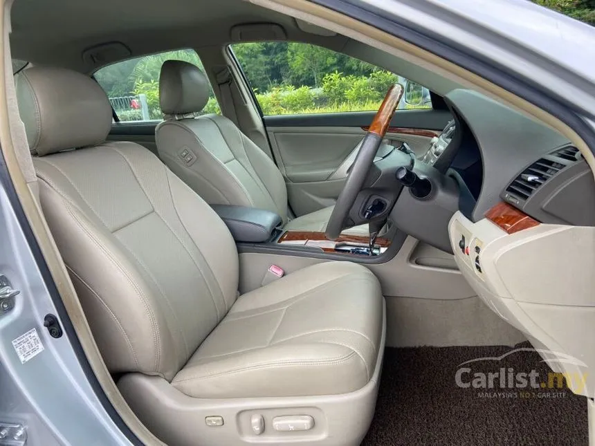 2009 Toyota Camry V Sedan