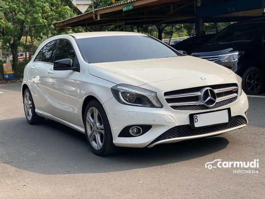 2013 Mercedes-Benz A200 Urban Hatchback