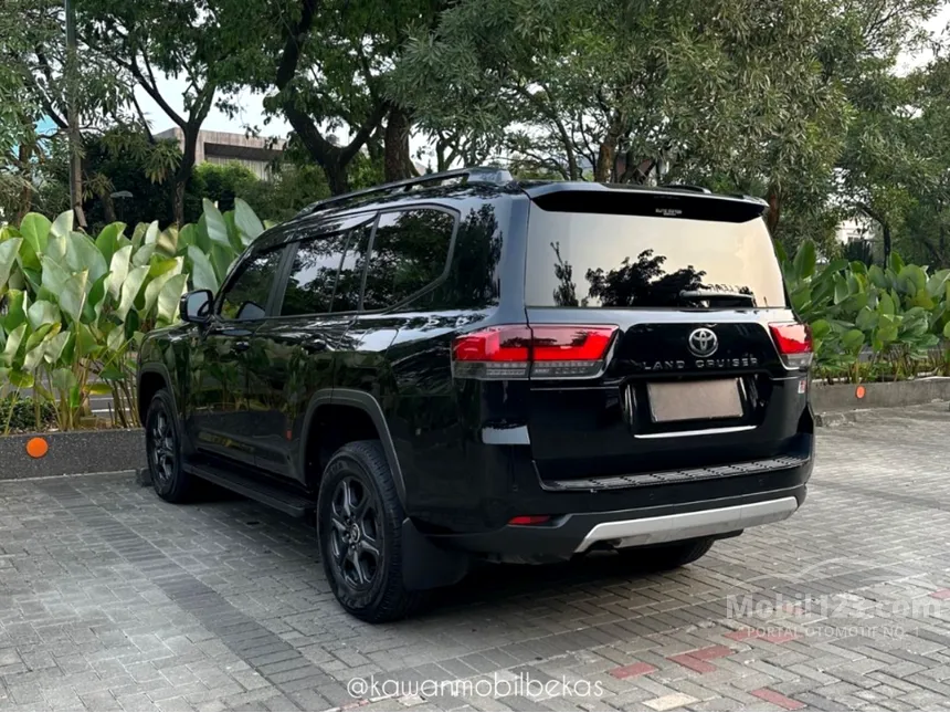 2023 Toyota Land Cruiser 300 GR-S SUV