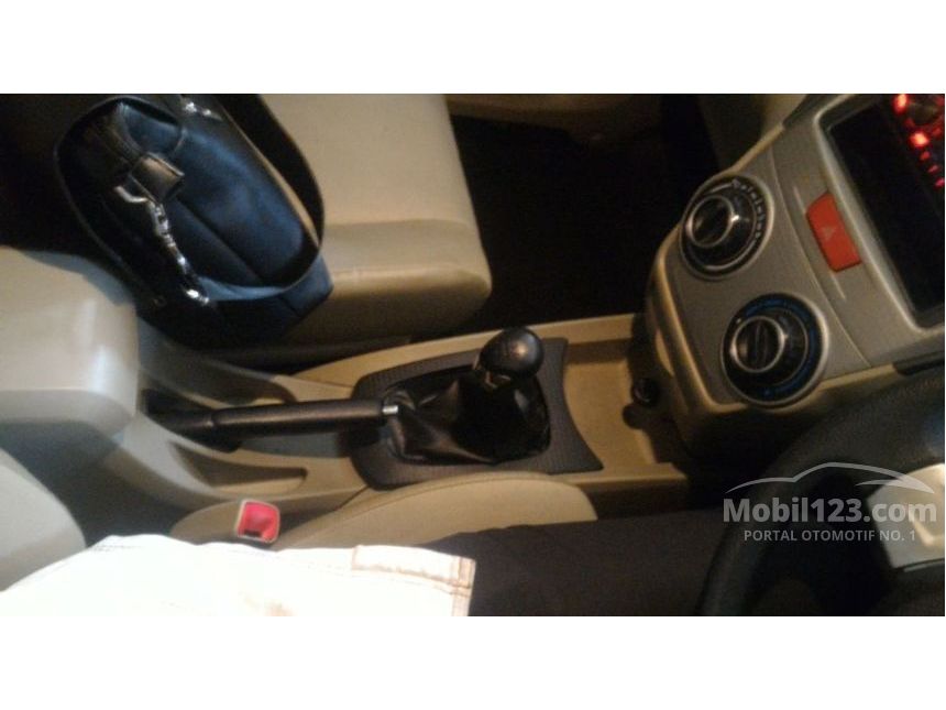 2014 Daihatsu Xenia M DLX MPV