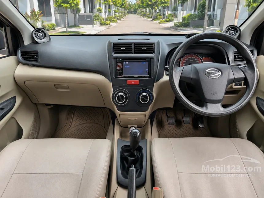 2012 Daihatsu Xenia R MPV