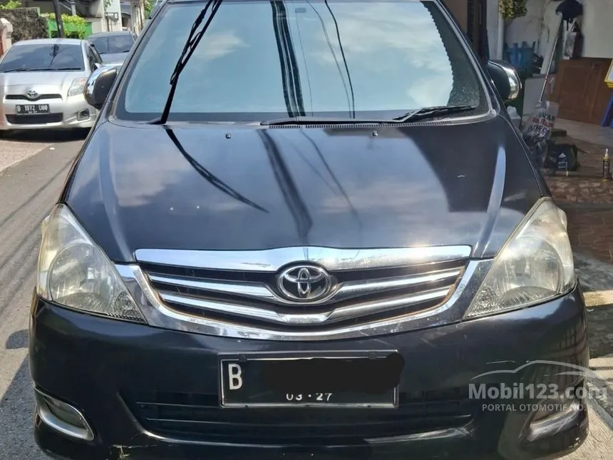 2011 Toyota Kijang Innova E MPV