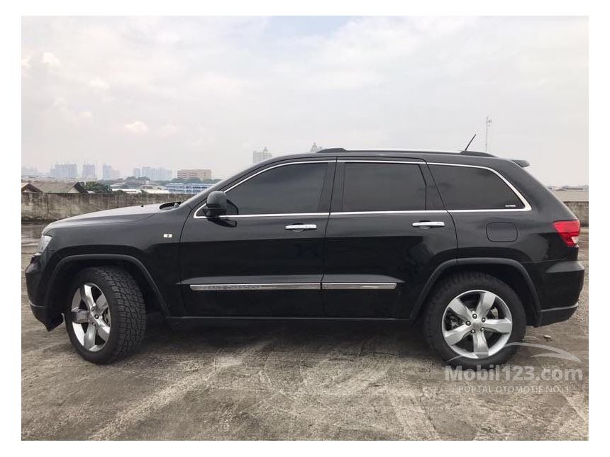 Jual Mobil Jeep Grand Cherokee 2012 V8 5.7 Automatic 5.7 
