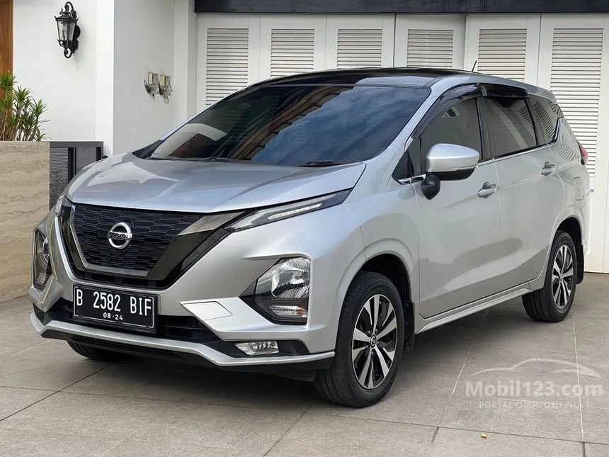 Jual Mobil Nissan Livina 2019 VE 1.5 di Yogyakarta Automatic Wagon Abu