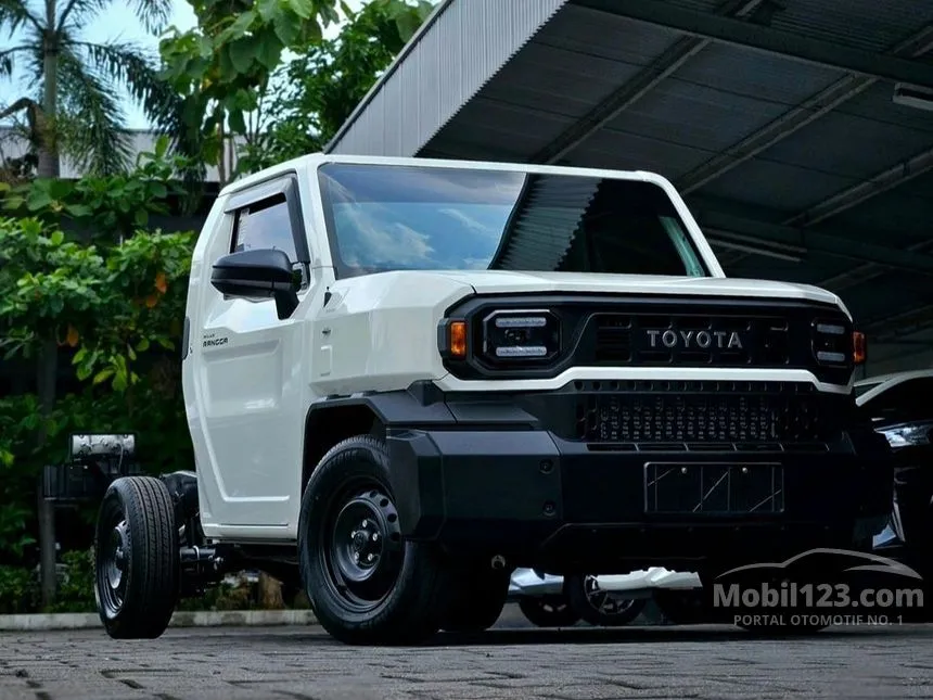 Jual Mobil Toyota Hilux Rangga 2024 High Cab & Chassis Single Cab 2.4 di Jawa Barat Automatic Pick