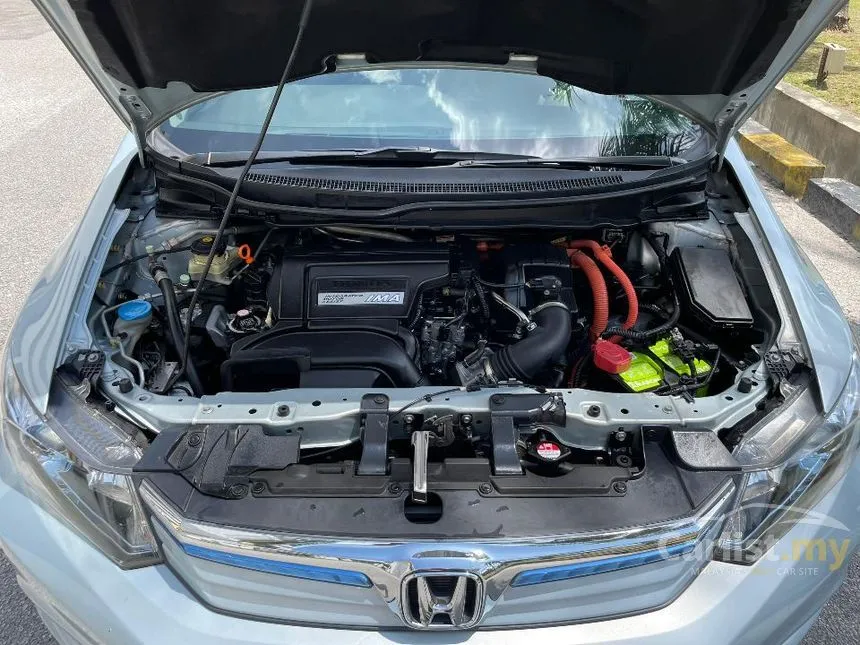 2013 Honda Civic i-VTEC Hybrid Sedan