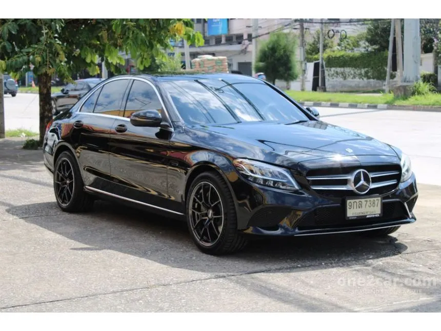 2019 Mercedes-Benz C300 e Avantgarde Sedan