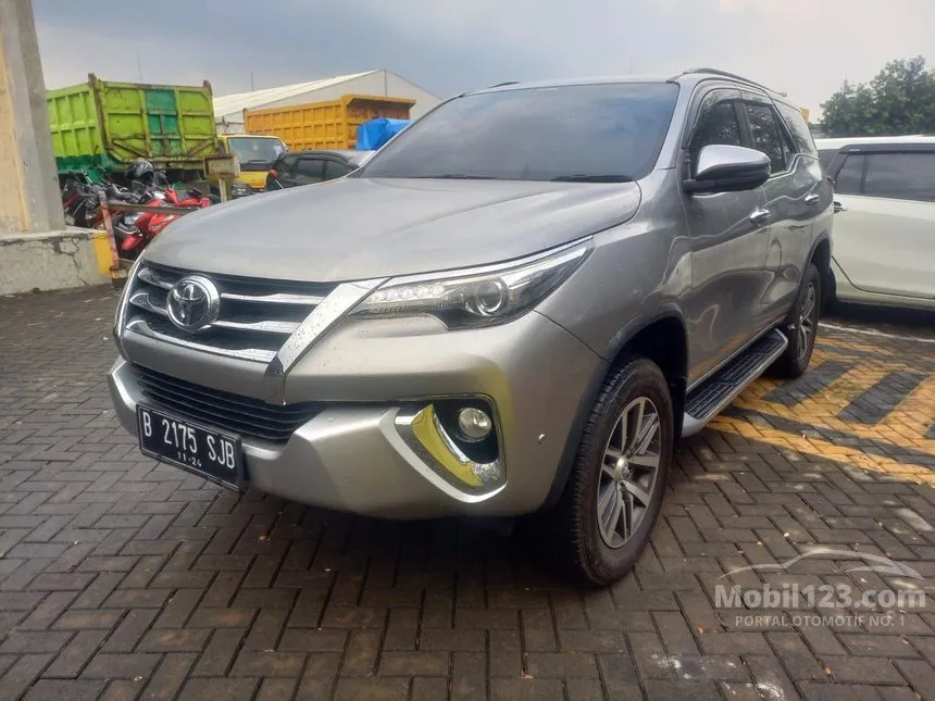 Jual Mobil Toyota Fortuner 2019 VRZ 2.4 di Jawa Barat Automatic SUV Silver Rp 405.000.000