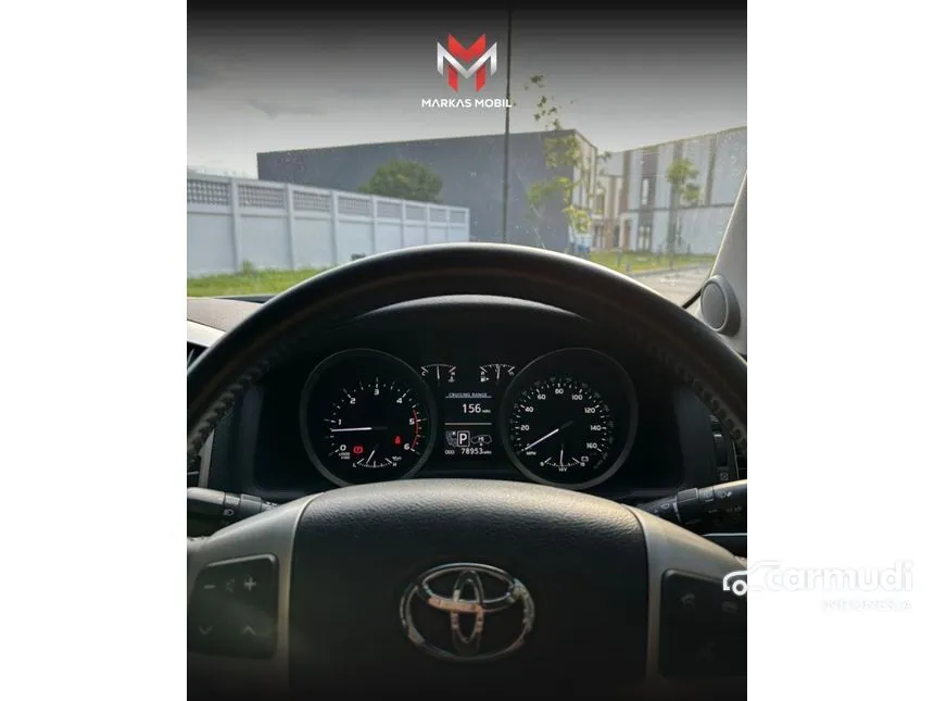 2013 Toyota Land Cruiser 200 Full spec SUV