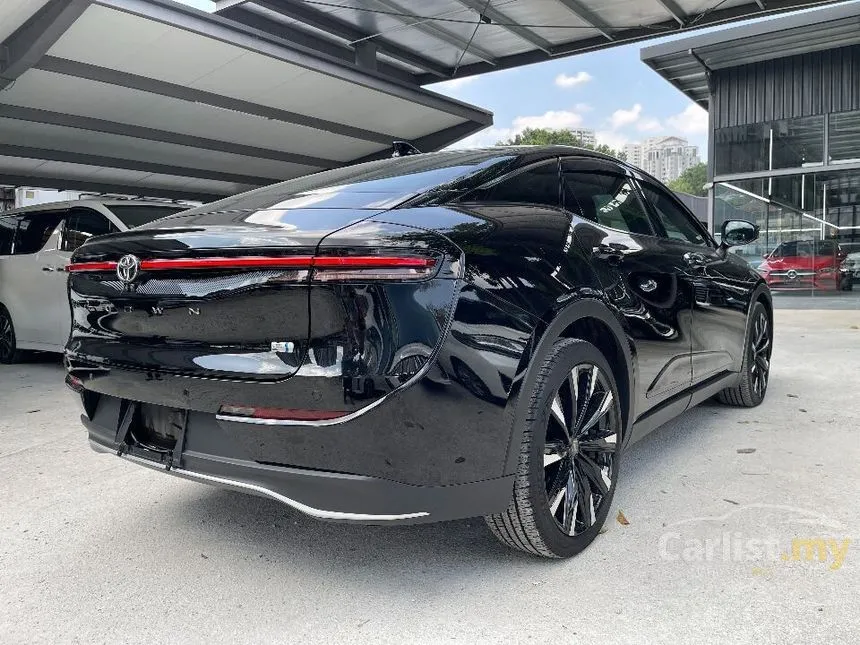 2023 Toyota Crown RS Advanced Sedan