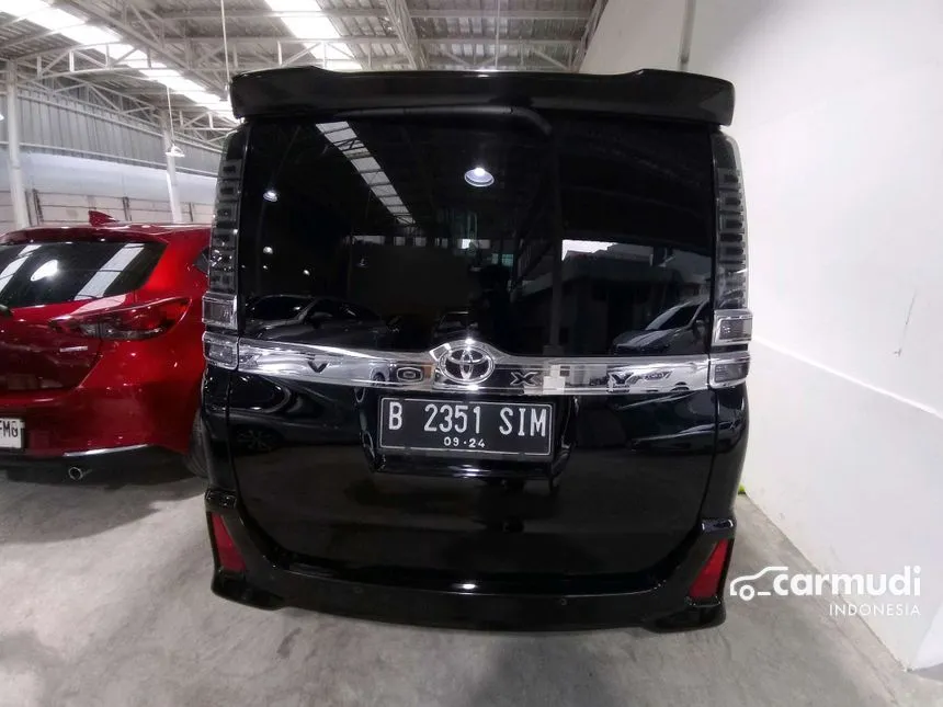 2019 Toyota Voxy MPV