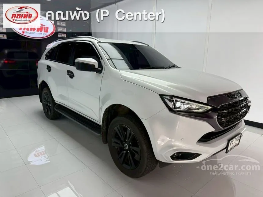 2023 Isuzu MU-X Ultimate SUV