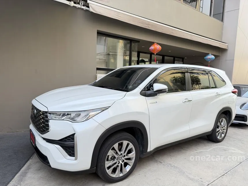 2024 Toyota INNOVA Zenix HEV Premium Wagon