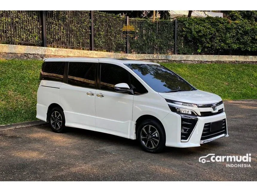 2021 Toyota Voxy Wagon