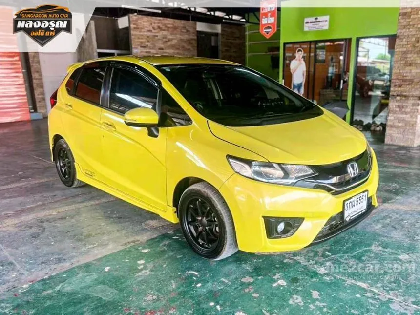2014 Honda JAZZ SV Hatchback