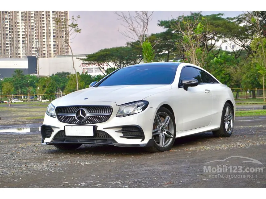 2018 Mercedes-Benz E300 AMG Line Sedan